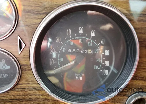 1977 Pontiac Grand Prix from USA, damaged, VIN NULL